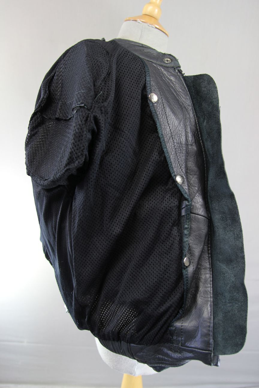 BRITISH DESIGNED RHINO BLACK COWHIDE LEATHER BIKER JACKET + PROTECTORS: SIZE 14