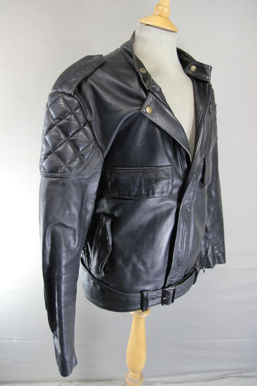 VINTAGE 80's CRUSADER BY MIKE LEWIS BRITISH MADE BLACK LEATHER BIKER JCKT 40-42"
