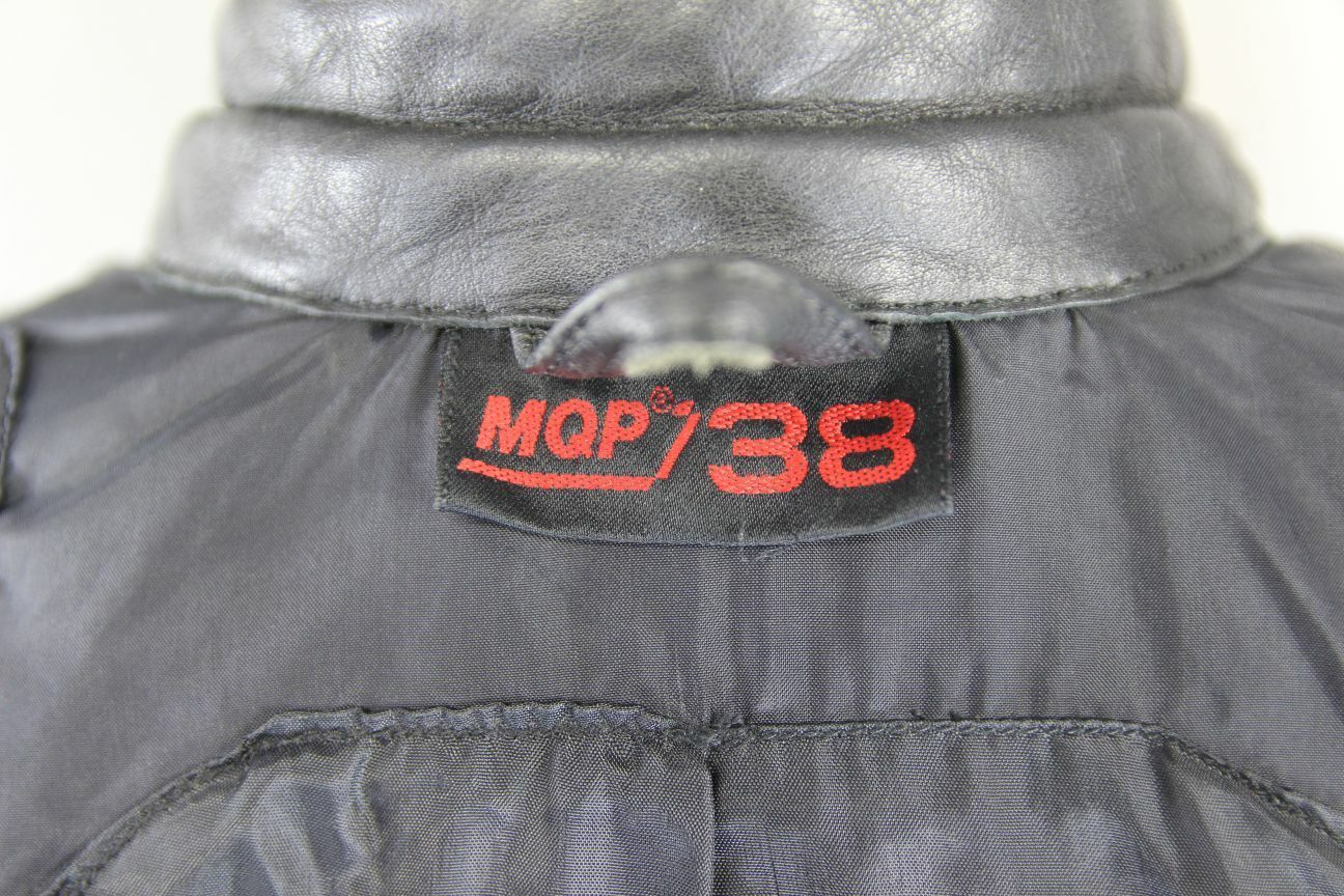 SUPERB MQP 'ACES OF THE TRACK' BLACK LEATHER BIKER JACKET 36 INCH/SIZE 12