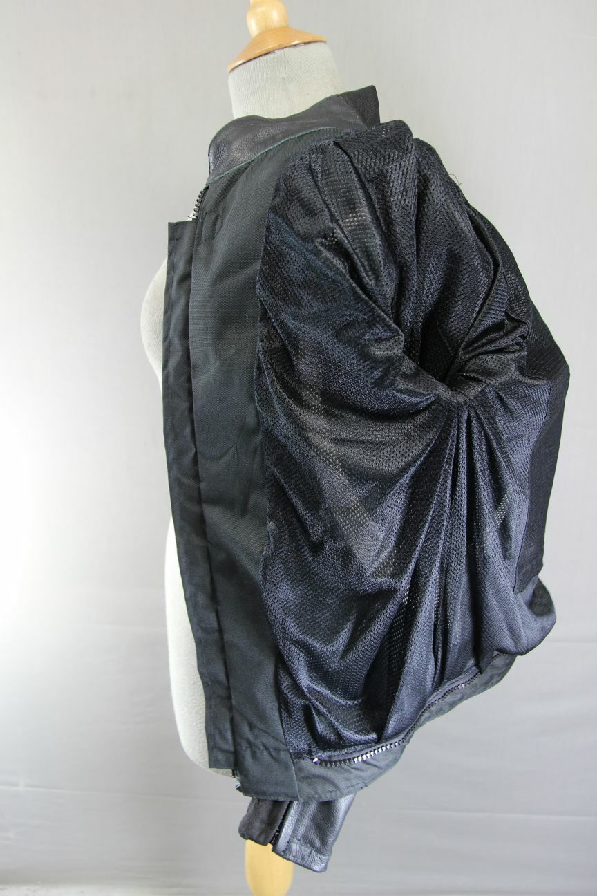 BLACK & WHITE LEATHER BIKER JACKET WITH REMOVABLE CE ARMOUR & RACE HUMP 38 INCH