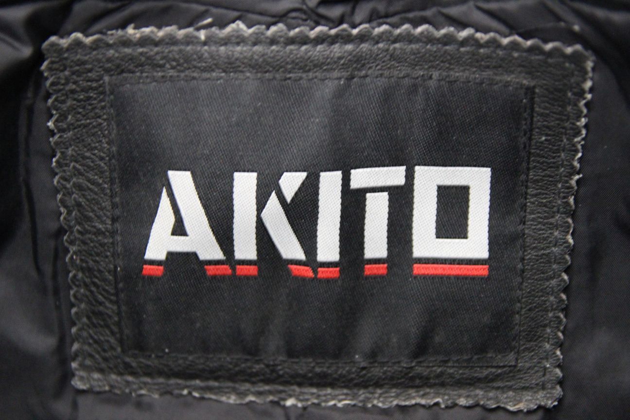 AKITO BLACK LEATHER BIKER TROUSERS + CE KNEE ARMOUR: SIZE 10 WAIST 26IN/LEG 29IN