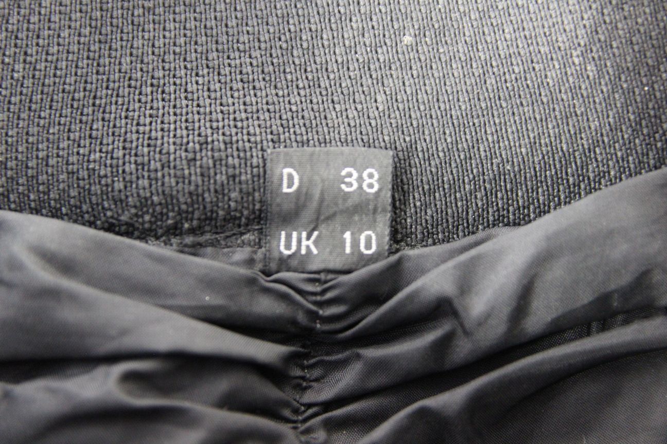 AKITO BLACK LEATHER BIKER TROUSERS + CE KNEE ARMOUR: SIZE 10 WAIST 26IN/LEG 29IN