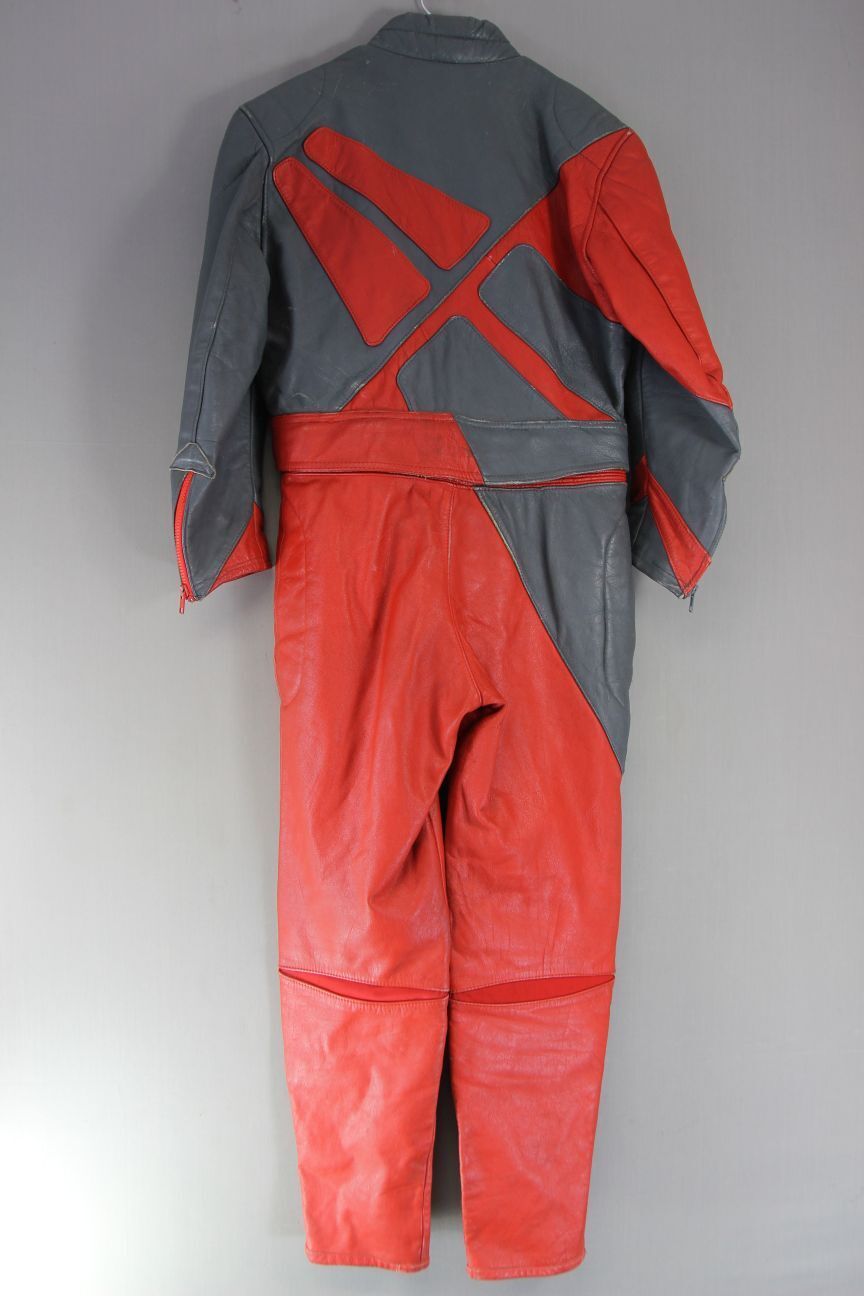 VINTAGE CBR 2 PIECE RED & GREY LEATHER CLASSIC BIKER SUIT 38 INCH/MEDIUM