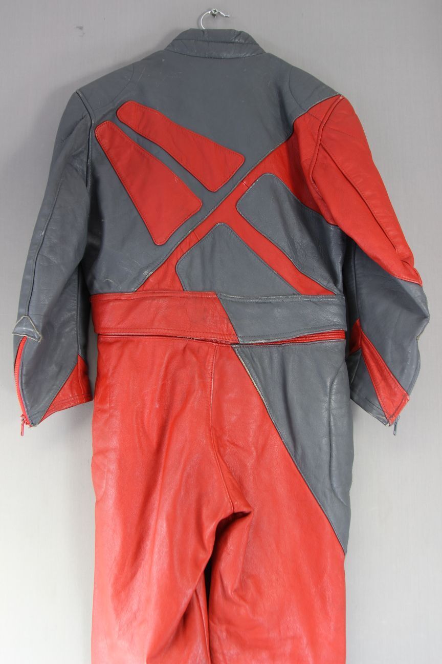 VINTAGE CBR 2 PIECE RED & GREY LEATHER CLASSIC BIKER SUIT 38 INCH/MEDIUM
