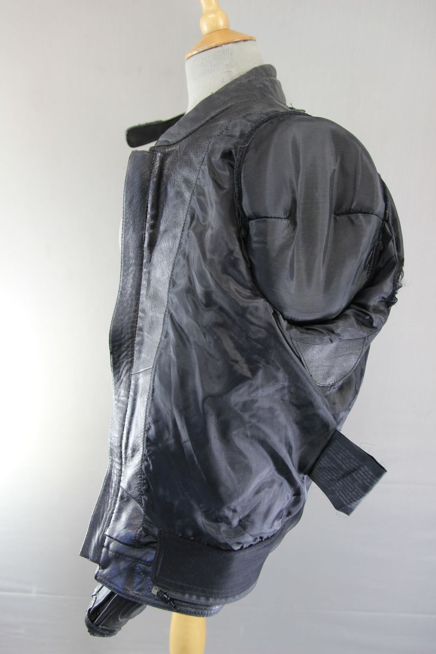 FRANK THOMAS BLACK LEATHER BIKER JACKET WITH ARMASPORT PLUS CE ARMOUR 38-40 INCH