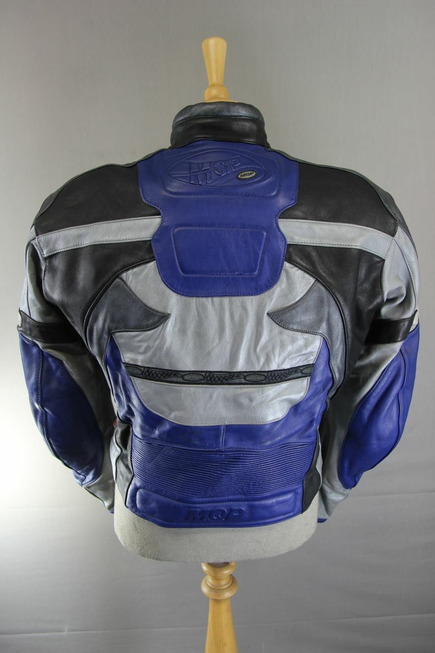 MQP 'ACES OF THE TRACK' BLUE, BLACK & SILVER LEATHER BIKER JACKET+CE ARMOUR 44IN