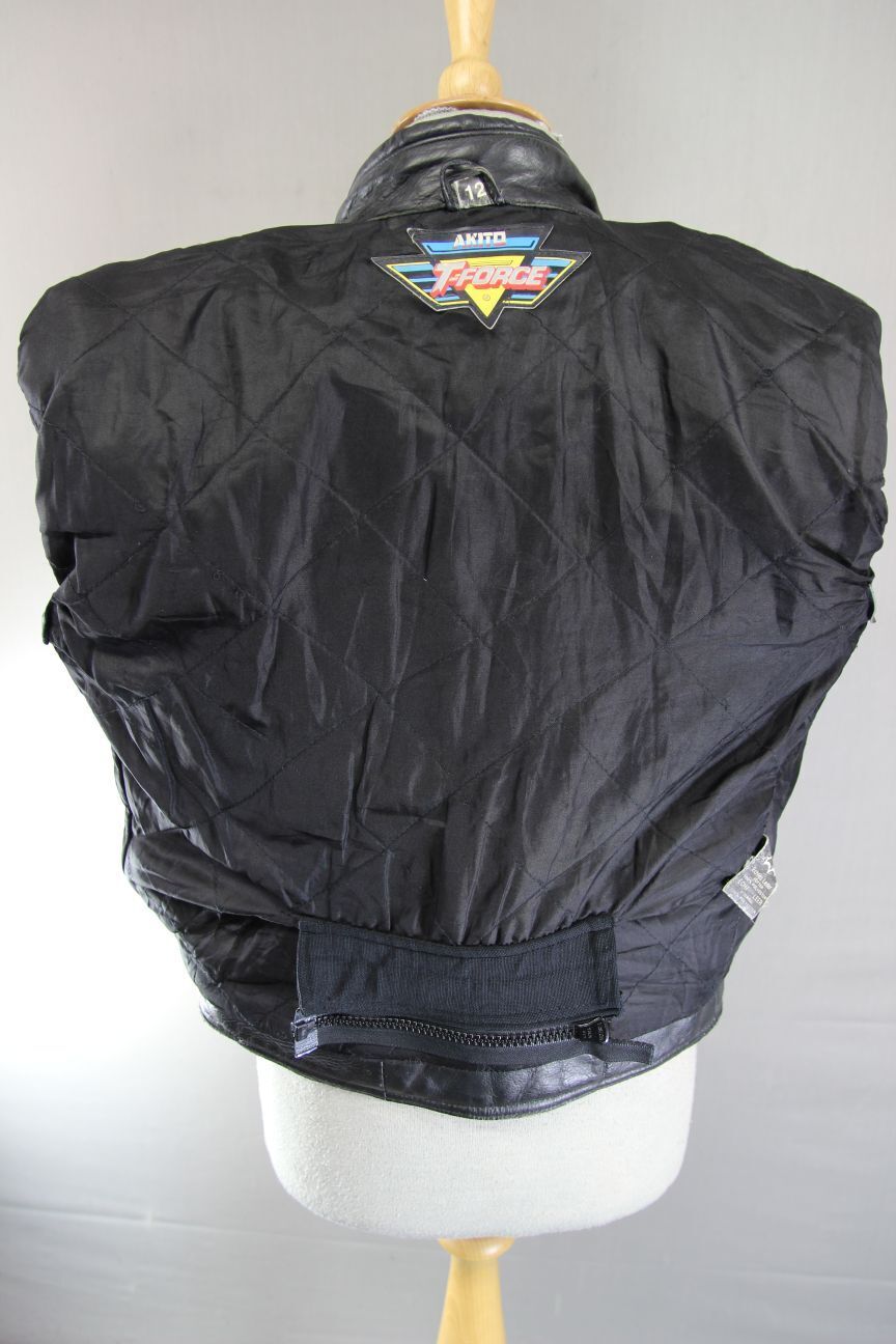 CLASSIC AKITO T-FORCE BLACK LEATHER BIKER JACKET: SIZE 12/34 -36 INCH CHEST