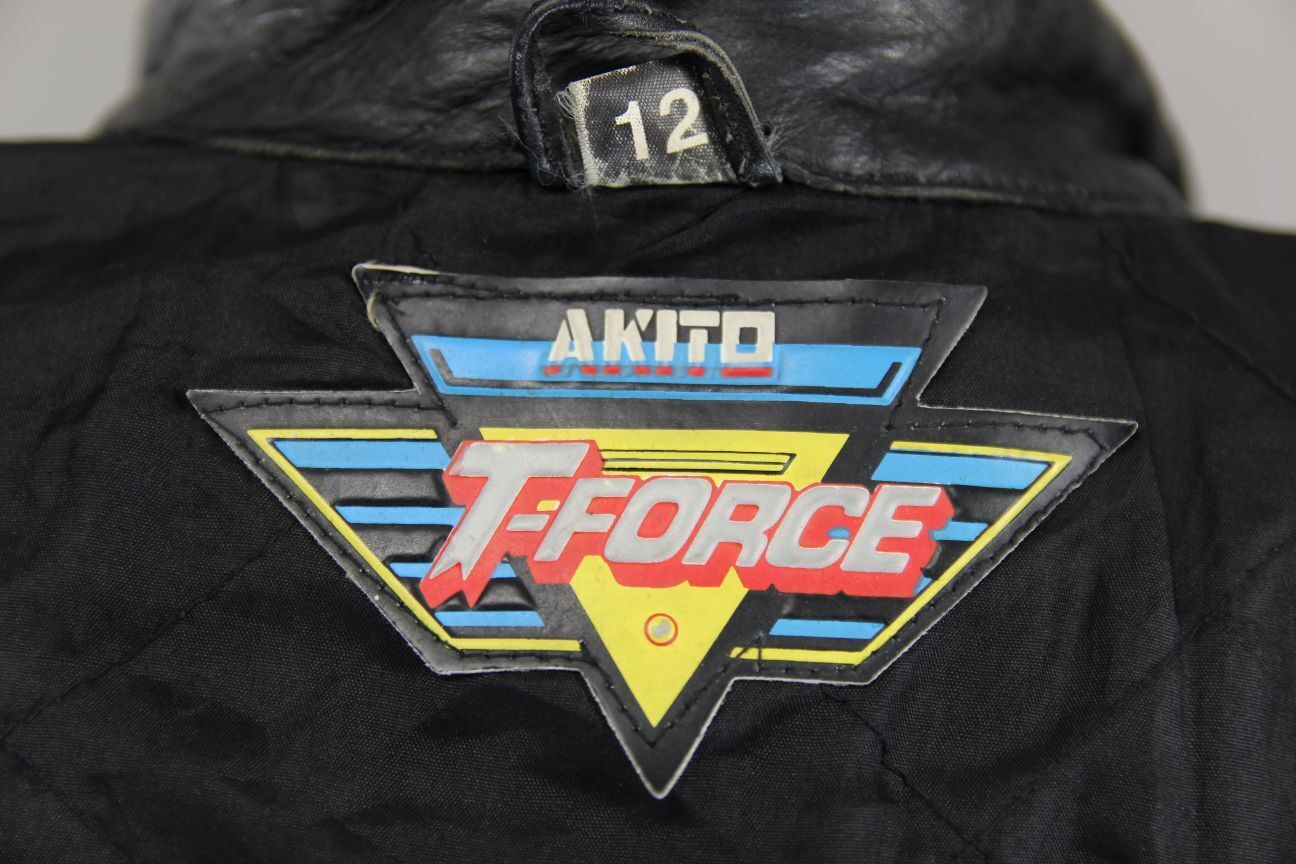 CLASSIC AKITO T-FORCE BLACK LEATHER BIKER JACKET: SIZE 12/34 -36 INCH CHEST