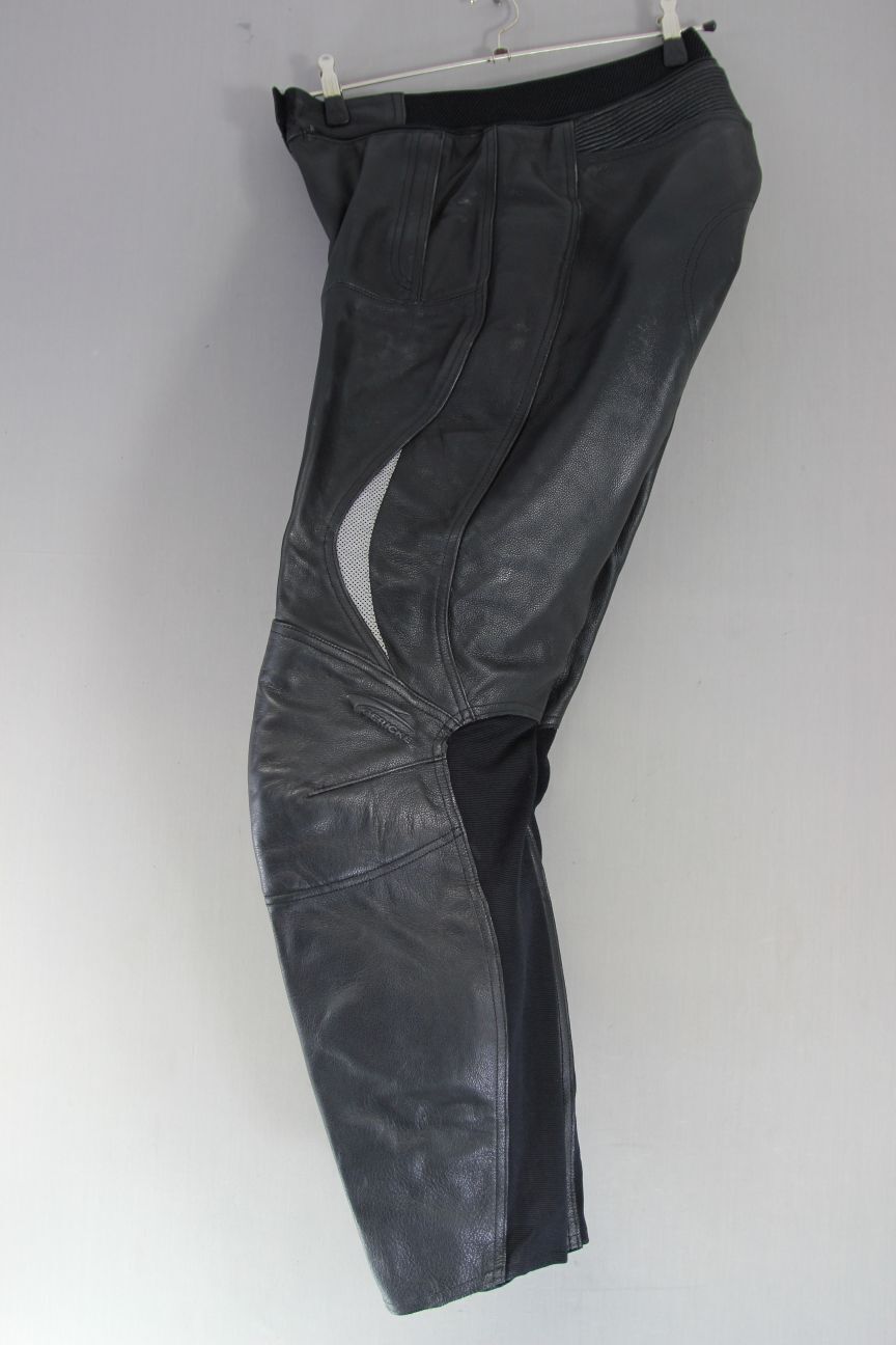HEIN GERICKE BLACK LEATHER BIKER TROUSERS + CE ARMOUR SIZE 16: WAIST 32"/LEG 31"