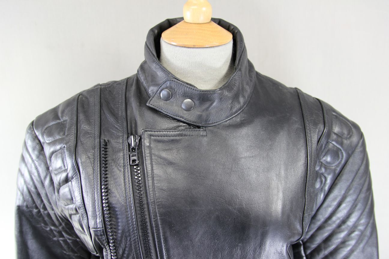 BLACK LEATHER BIKER JACKET WITH ELBOW PROTECTORS & THERMAL LINING 36 INCH