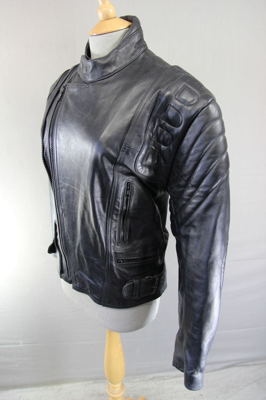 BLACK LEATHER BIKER JACKET WITH ELBOW PROTECTORS & THERMAL LINING 36 INCH
