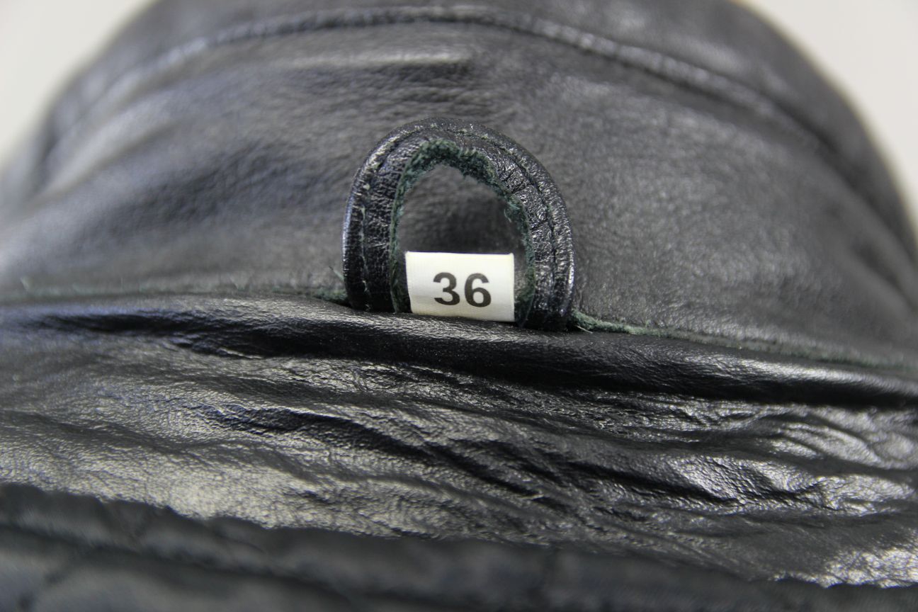 BLACK LEATHER BIKER JACKET WITH ELBOW PROTECTORS & THERMAL LINING 36 INCH