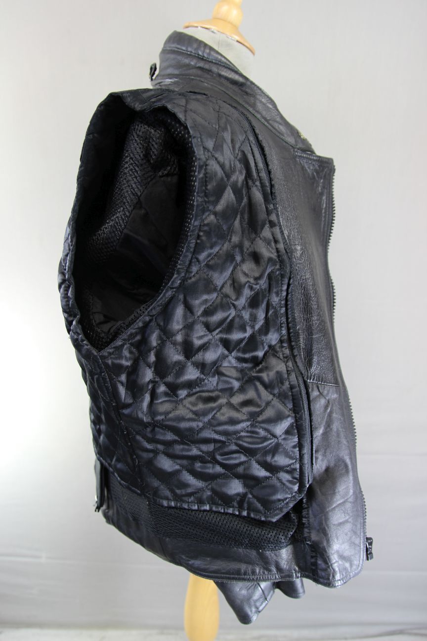 BLACK LEATHER BIKER JACKET WITH ELBOW PROTECTORS & THERMAL LINING 36 INCH
