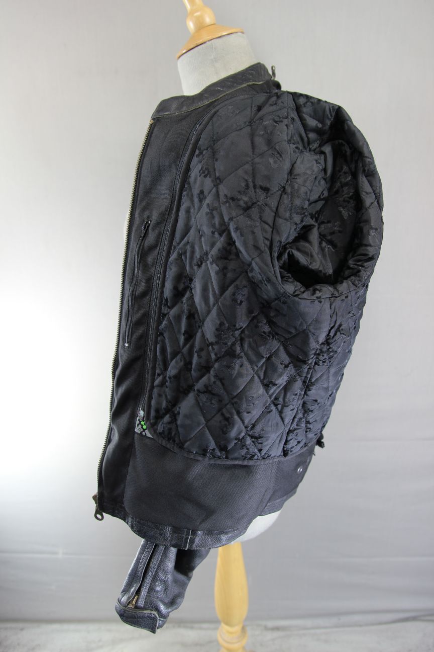 EXERO BLACK LEATHER BIKER JACKET WITH CE ARMOUR & THERMAL LINING: SIZE 16