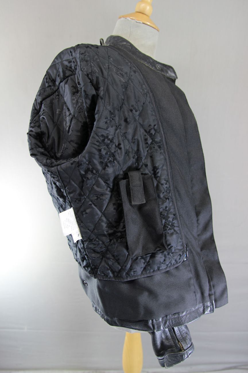 EXERO BLACK LEATHER BIKER JACKET WITH CE ARMOUR & THERMAL LINING: SIZE 16
