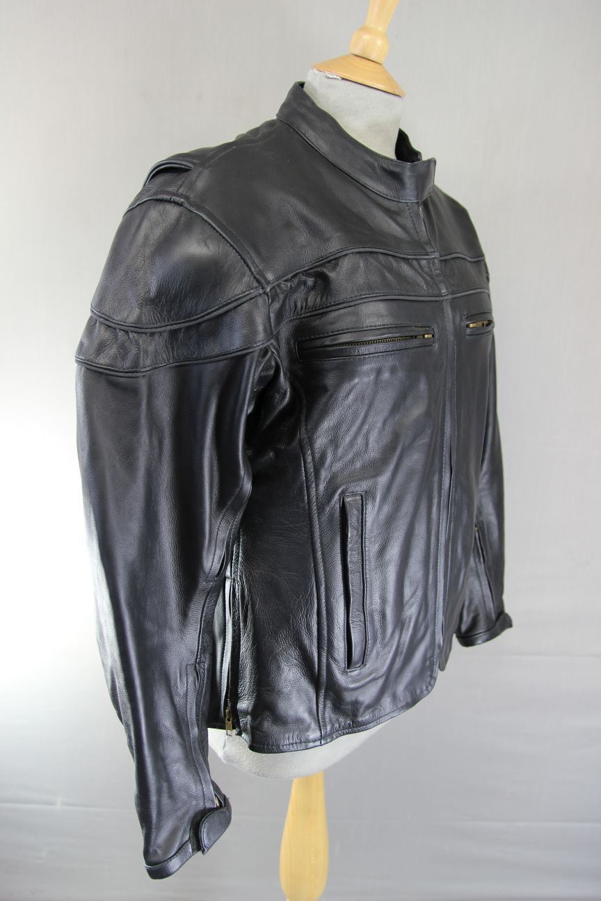 SUPERB BIKERS GEAR BLACK LEATHER JACKET WITH CE ARMOUR & THERMAL LINING: SIZE 16
