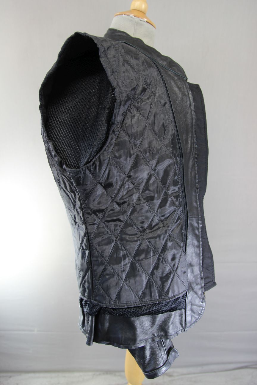 SUPERB BIKERS GEAR BLACK LEATHER JACKET WITH CE ARMOUR & THERMAL LINING: SIZE 16