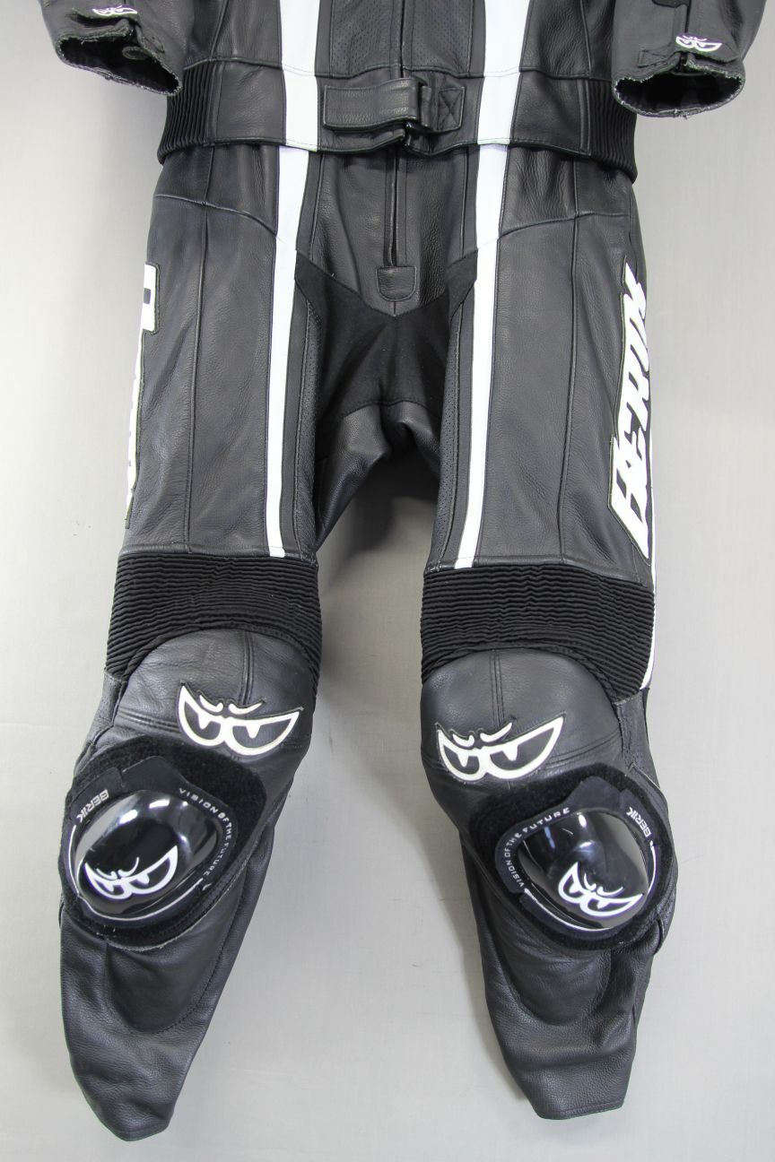 BERIK 2 PIECE BLACK & WHITE LEATHER BIKER SUIT + CE ARMOUR & KNEE SLIDERS 40 IN