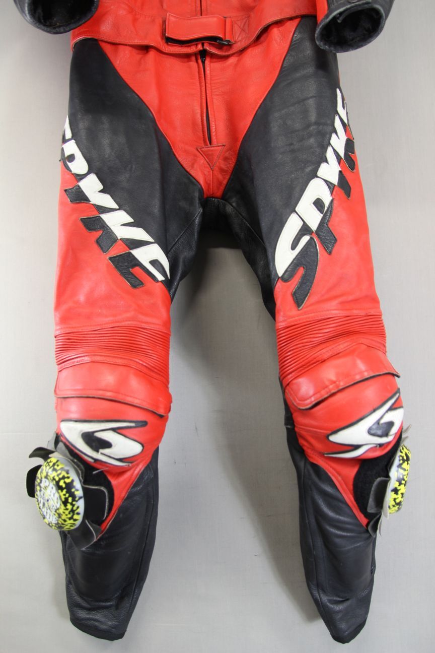 SPYKE ITALIAN MADE 2 PIECE LEATHER BIKER SUIT + CE ARMOUR & KNEE SLIDERS 40 INCH