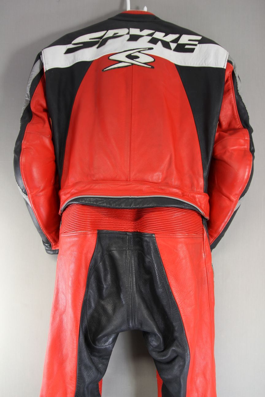 SPYKE ITALIAN MADE 2 PIECE LEATHER BIKER SUIT + CE ARMOUR & KNEE SLIDERS 40 INCH