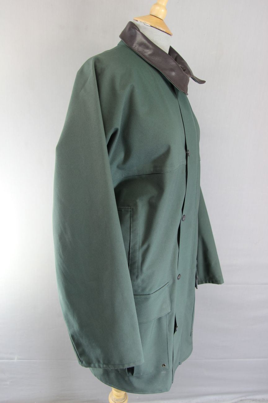 MASCOT 'TAMAR' BRITISH MADE LEATHER TRIMMED GREEN WATERPROOF COAT LARGE/44 INCH