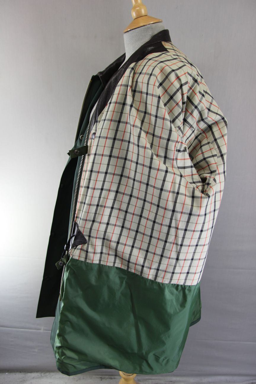 MASCOT 'TAMAR' BRITISH MADE LEATHER TRIMMED GREEN WATERPROOF COAT LARGE/44 INCH