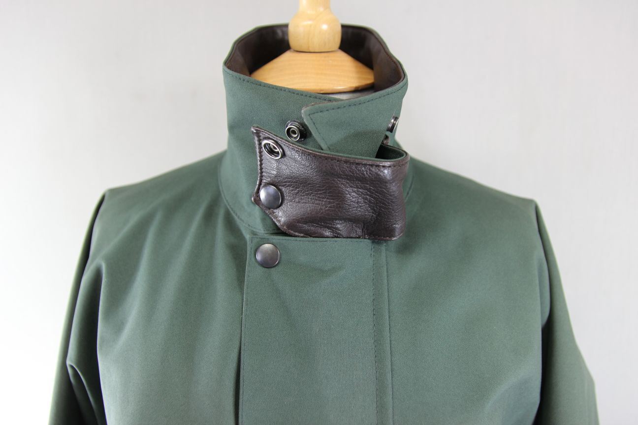 MASCOT 'TAMAR' BRITISH MADE LEATHER TRIMMED GREEN WATERPROOF COAT LARGE/44 INCH