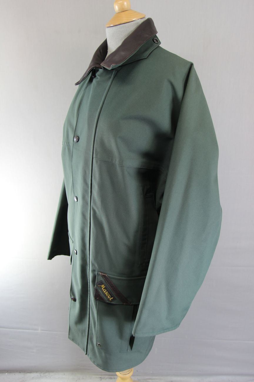 MASCOT 'TAMAR' BRITISH MADE LEATHER TRIMMED GREEN WATERPROOF COAT LARGE/44 INCH