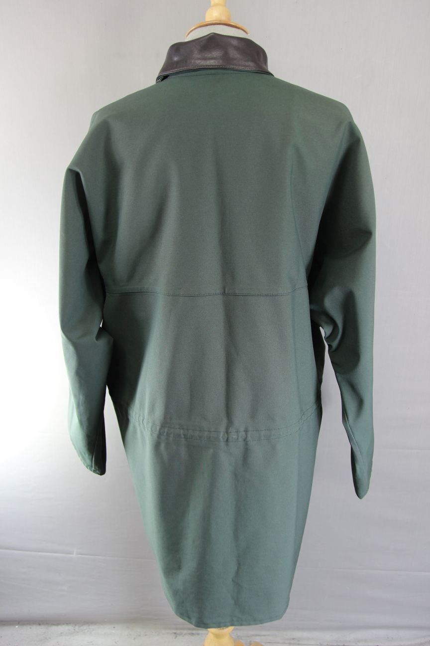 MASCOT 'TAMAR' BRITISH MADE LEATHER TRIMMED GREEN WATERPROOF COAT LARGE/44 INCH