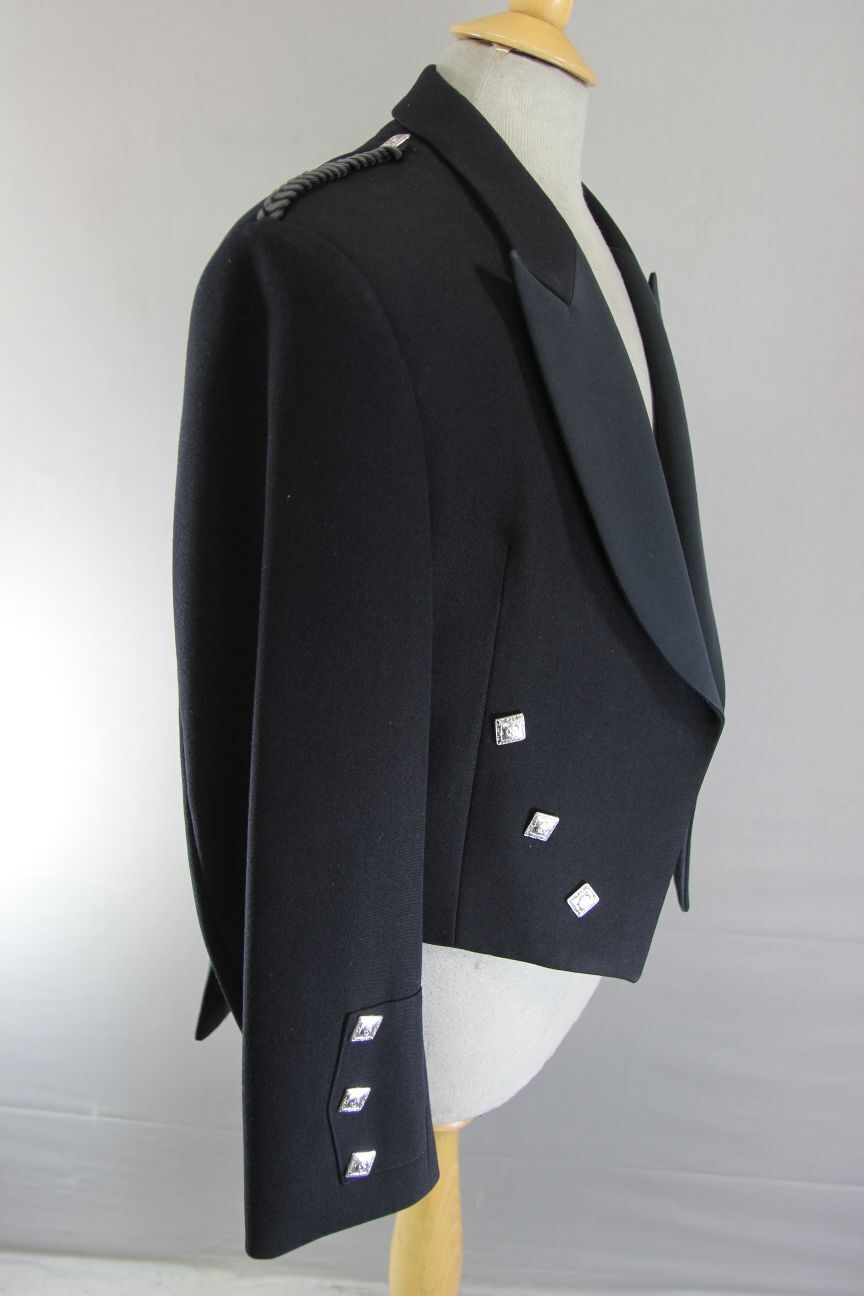 EX HIRE SCOTTISH CEREMONIAL PURE WOOL BLACK PRINCE CHARLIE JACKET 32IN (X SHORT)