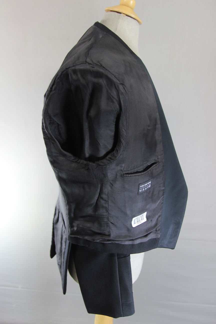 EX HIRE SCOTTISH CEREMONIAL PURE WOOL BLACK PRINCE CHARLIE JACKET 32IN (X SHORT)