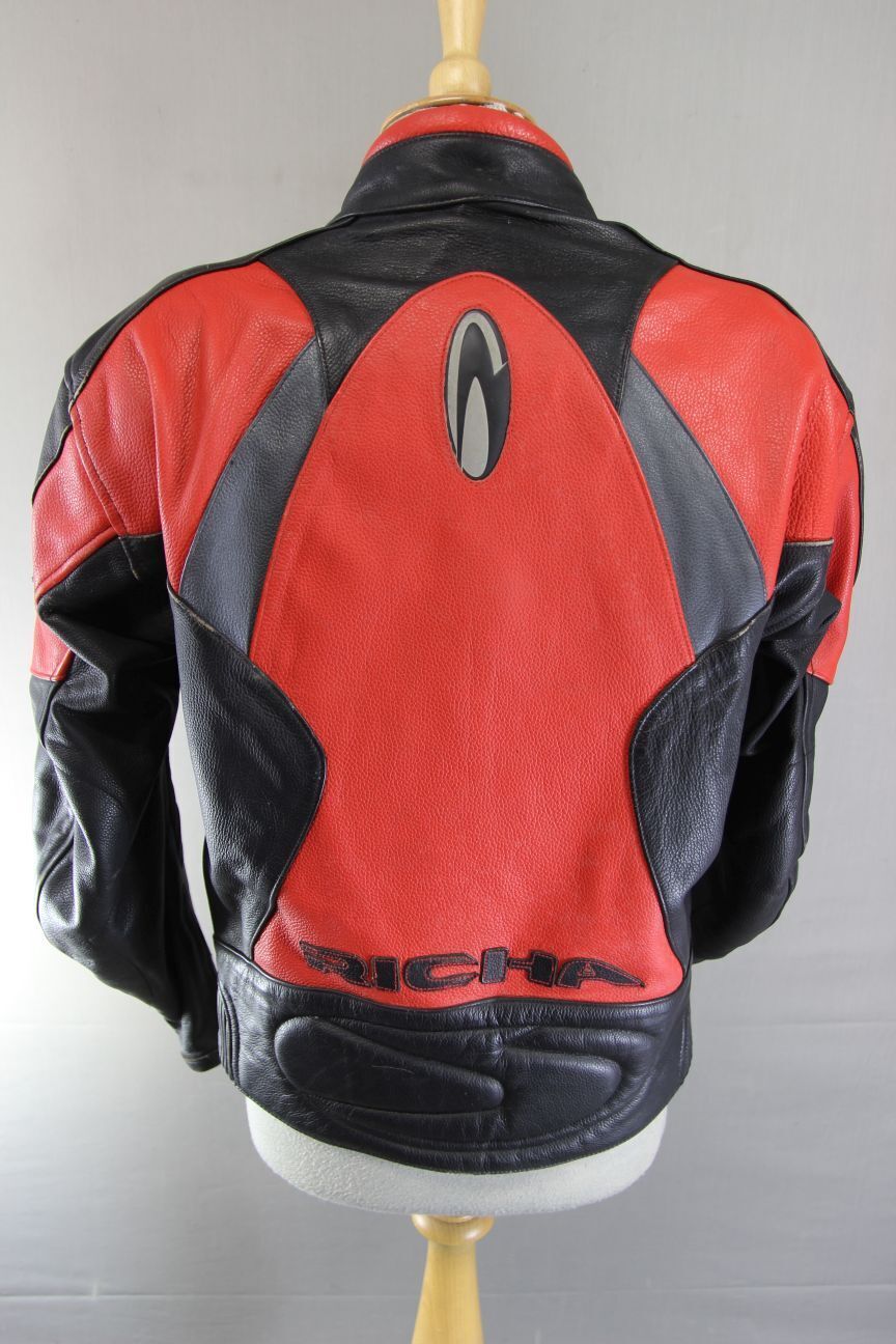 RICHA BLACK, RED & SILVER LEATHER BIKER JACKET WITH REMOVABLE CE ARMOUR: SIZE 14