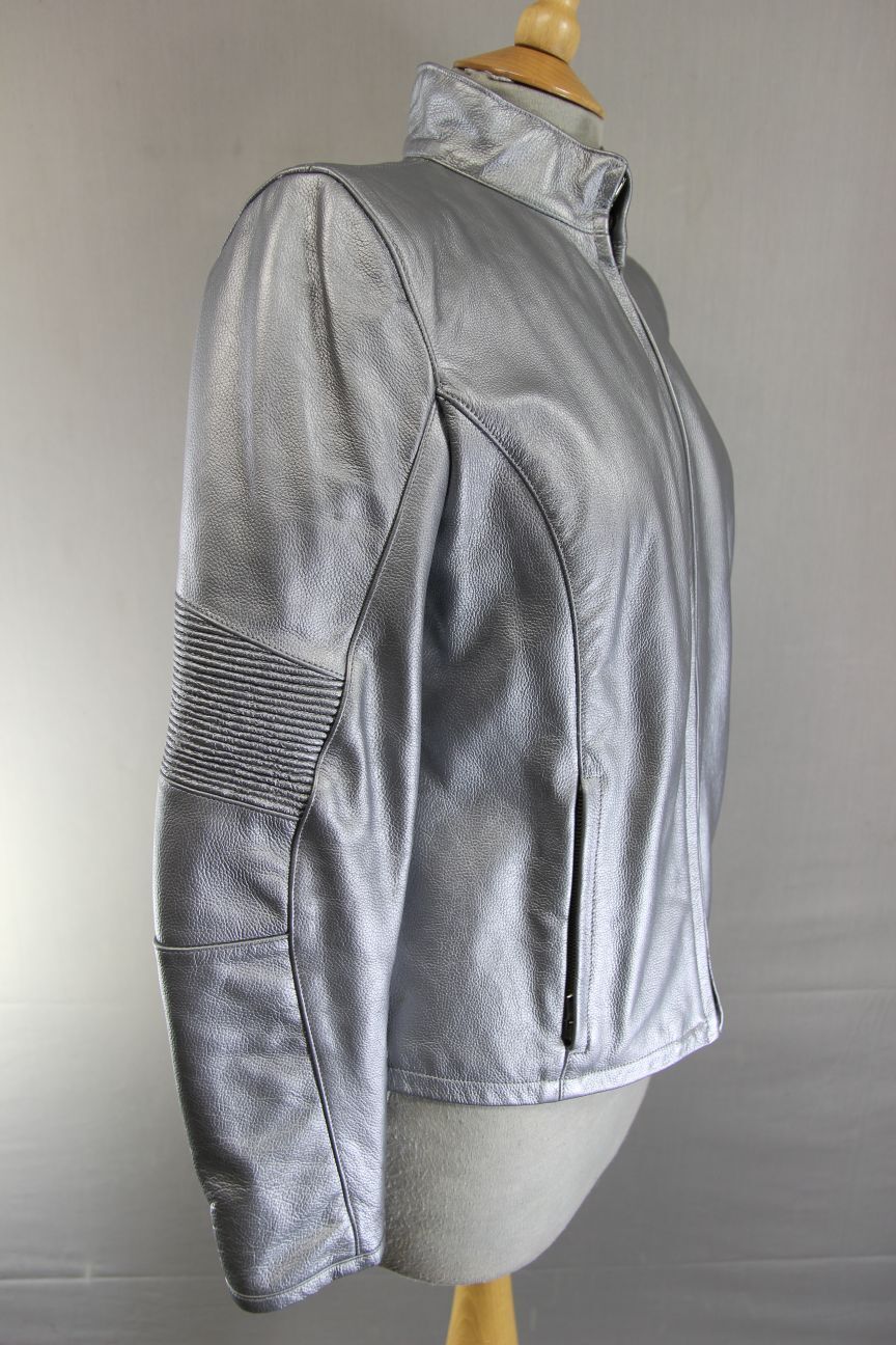 SUPERB CORNER SILVER LEATHER BIKER JACKET 34 INCH