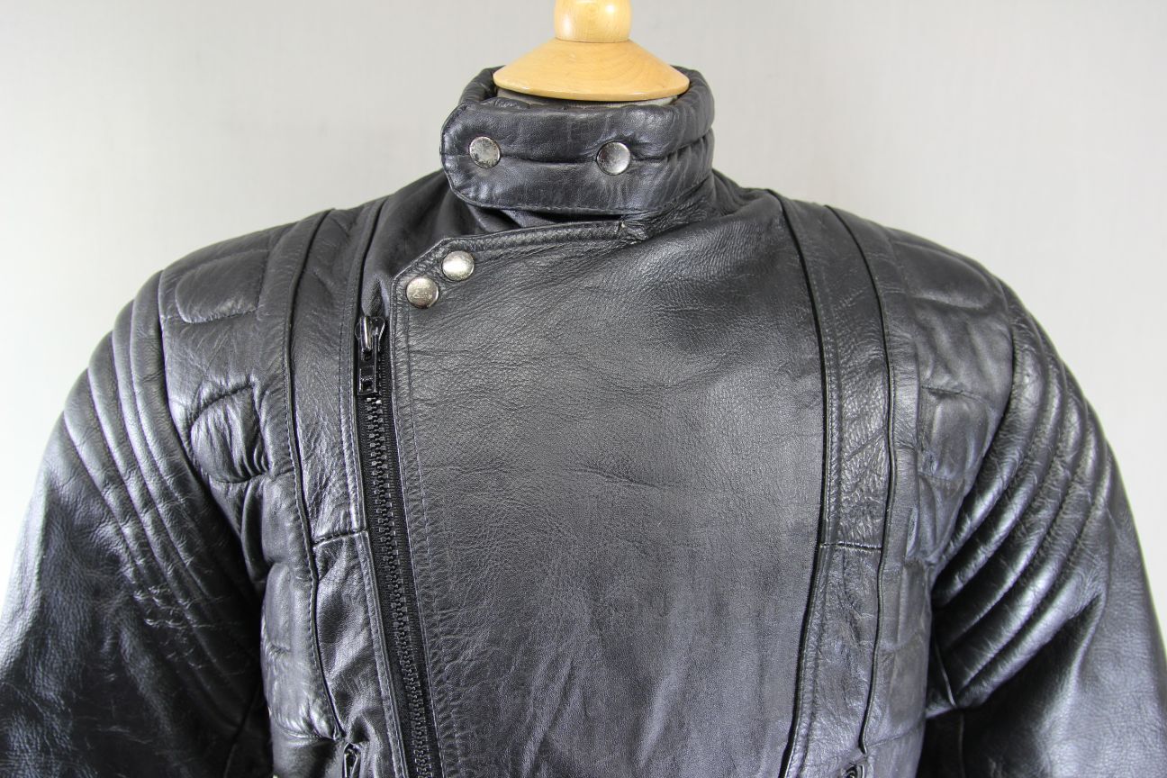 CLASSIC AKASO INTERNATIONAL BLACK LEATHER BIKER JACKET 40 INCH