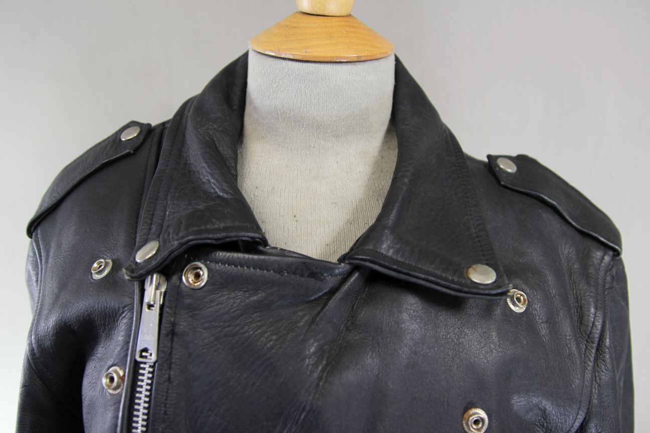 VNTG 70s ORTOV OF LONDON BRITISH MADE PUNK ROCK BLACK LEATHER BIKER JACKET 36 IN