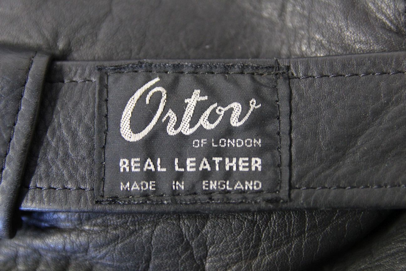 VNTG 70s ORTOV OF LONDON BRITISH MADE PUNK ROCK BLACK LEATHER BIKER JACKET 36 IN