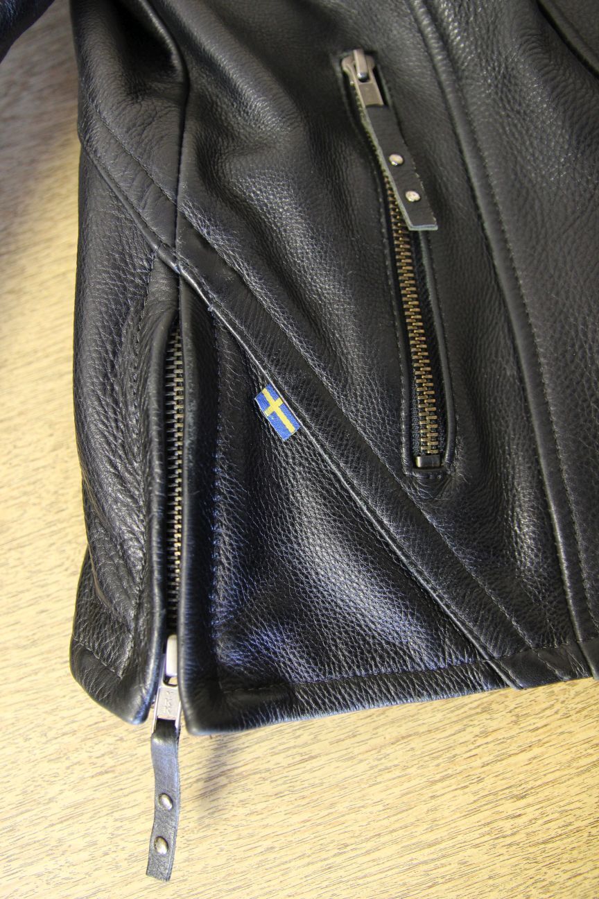 HALVARSSONS LADIES BLACK LEATHER BIKER JACKET WITH CE ARMOUR SIZE 10-12/MEDIUM