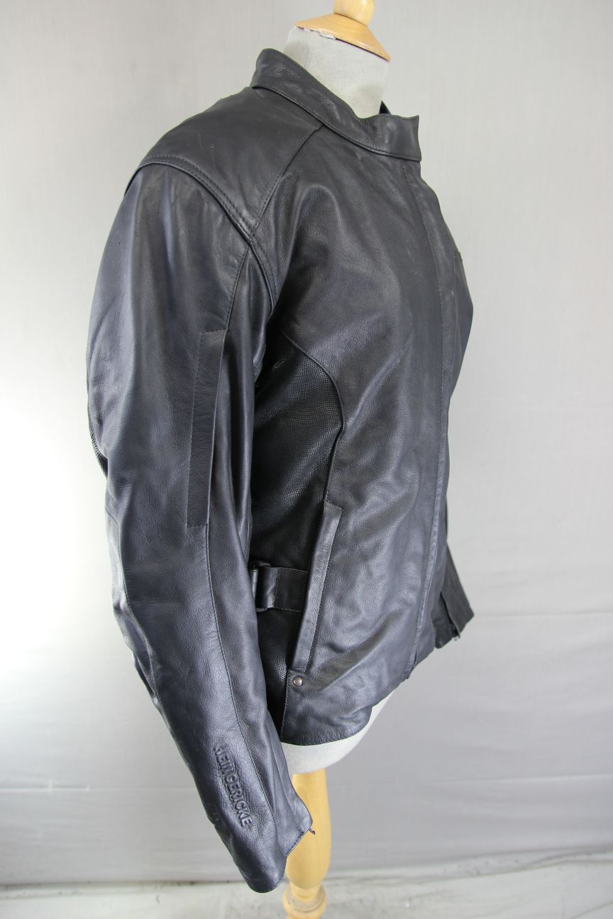 HEIN GERICKE BLACK LEATHER BIKER JACKET WITH CE ARMOUR & THERMAL LINING: SIZE 16