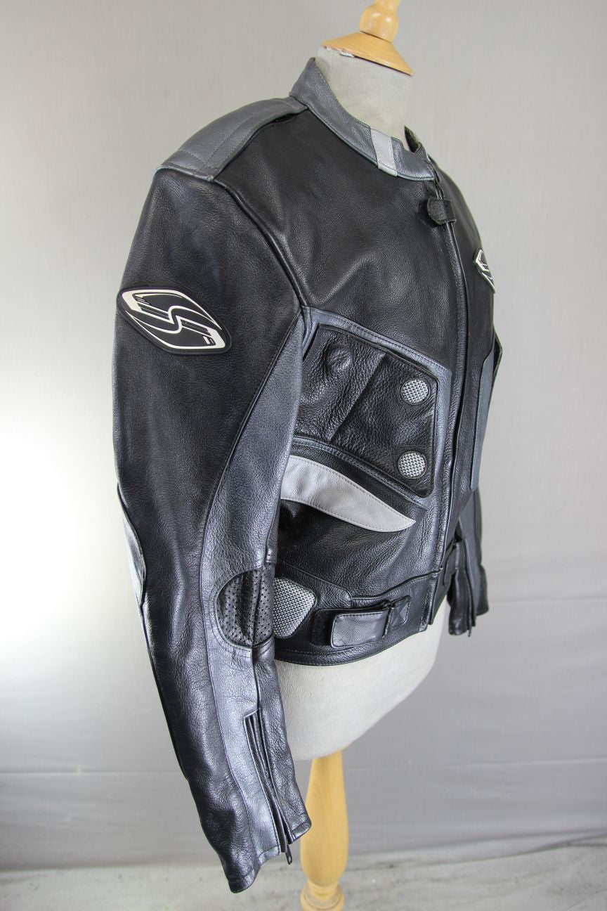 SRS BLACK, SILVER & GREY LEATHER BIKER JACKET WITH REMOVABLE PROTECTORS 38-40"/M