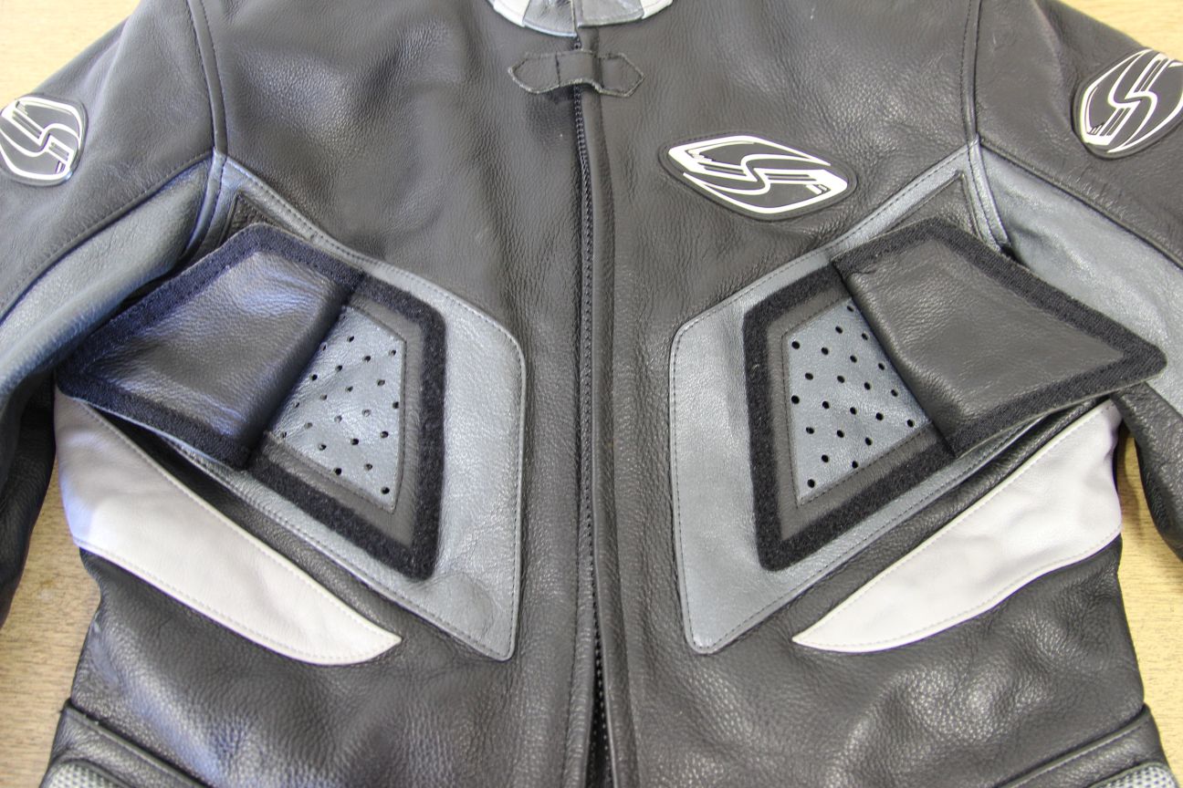 SRS BLACK, SILVER & GREY LEATHER BIKER JACKET WITH REMOVABLE PROTECTORS 38-40"/M