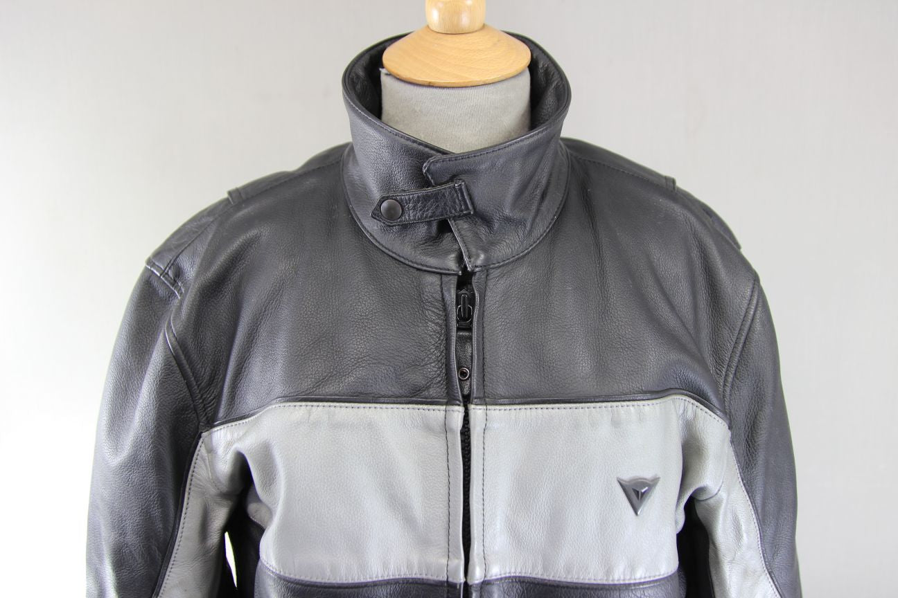 DAINESE BLACK & SILVER LEATHER BIKER JACKET WITH CE ARMOUR & THERMAL LINING 36IN