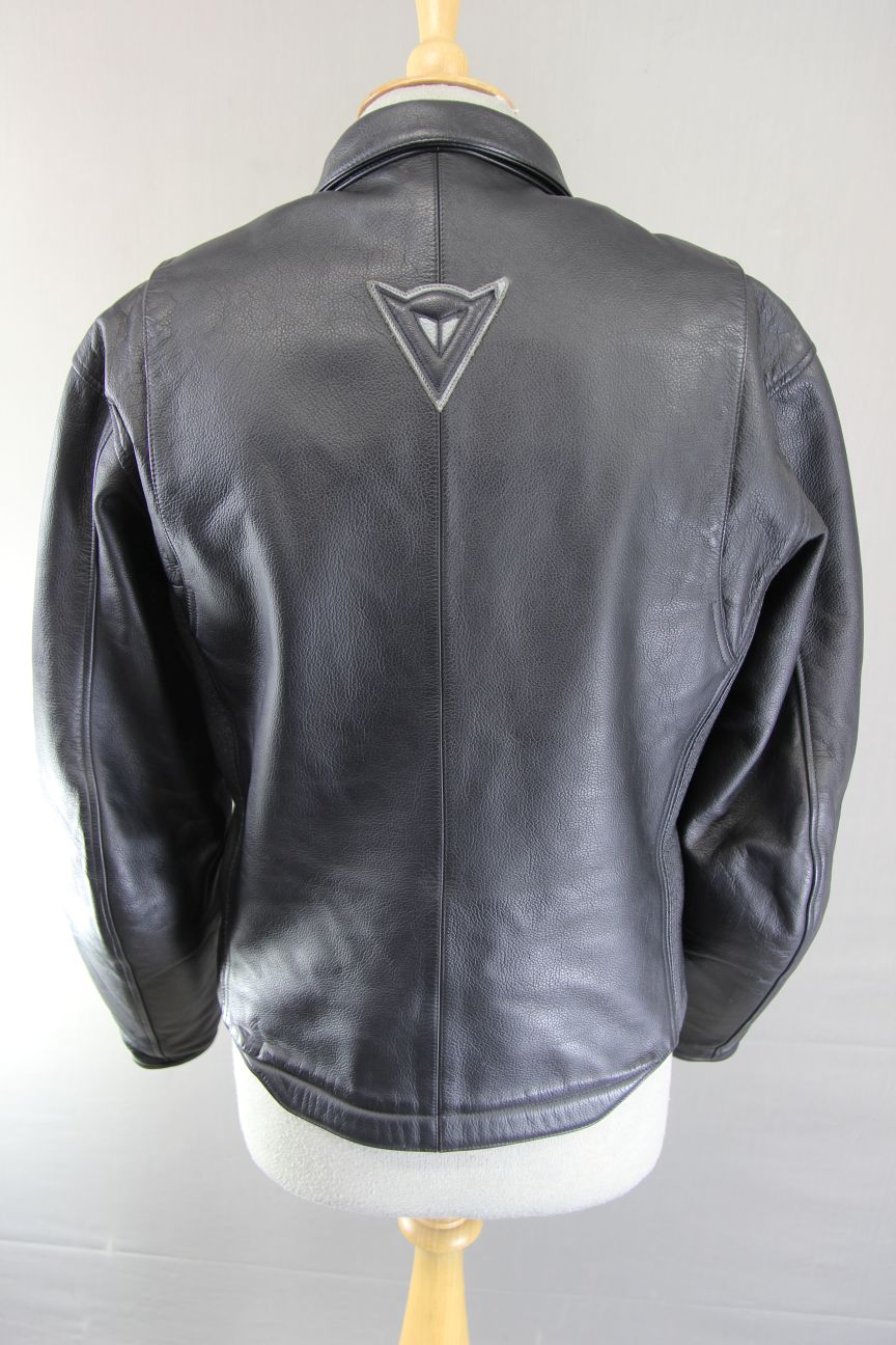 DAINESE BLACK & SILVER LEATHER BIKER JACKET WITH CE ARMOUR & THERMAL LINING 36IN