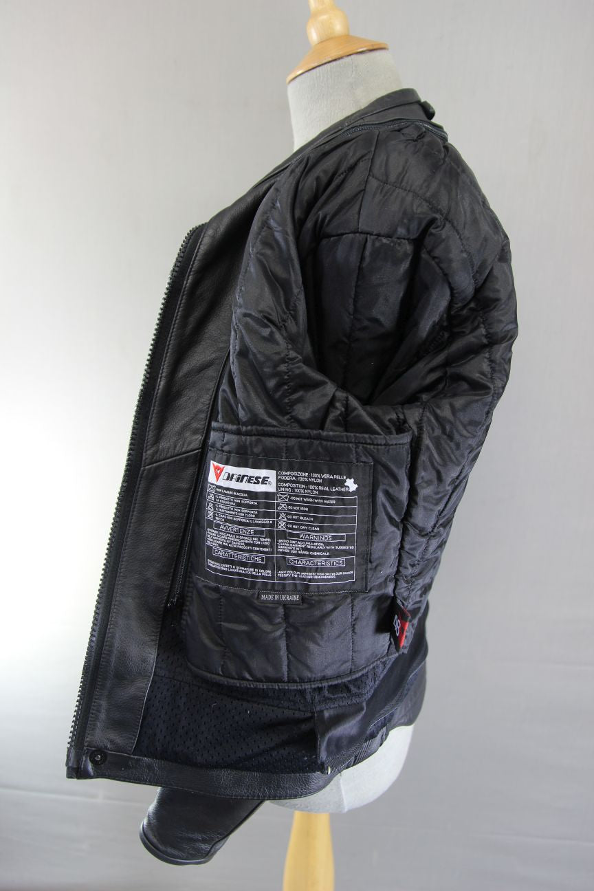 DAINESE BLACK & SILVER LEATHER BIKER JACKET WITH CE ARMOUR & THERMAL LINING 36IN