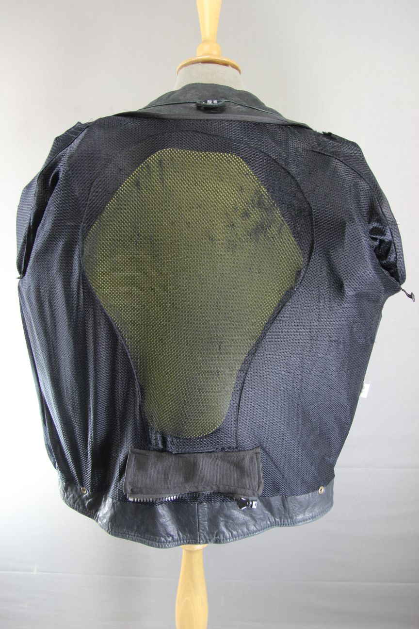 BLACK LEATHER BIKER JACKET + REMOVABLE BACK, SHOULDER & ELBOW CE ARMOUR 38IN/MED