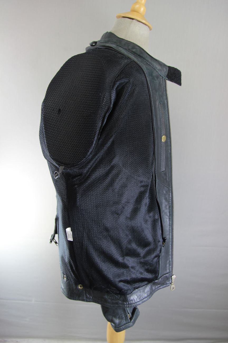 BLACK LEATHER BIKER JACKET + REMOVABLE BACK, SHOULDER & ELBOW CE ARMOUR 38IN/MED