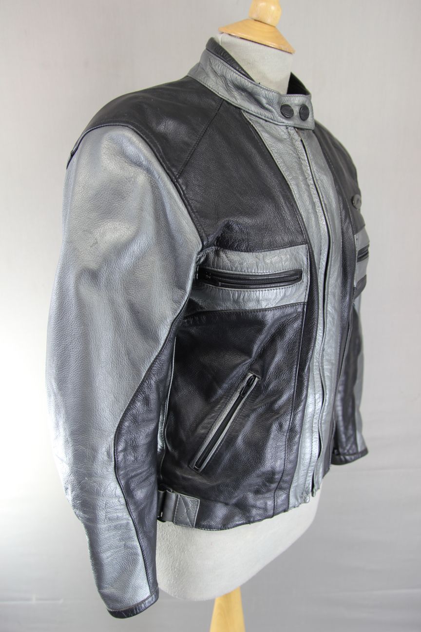 MTECH BLACK & SILVER LEATHER BIKER JACKET WITH BACK & SHOULDER CE ARMOUR 36 IN