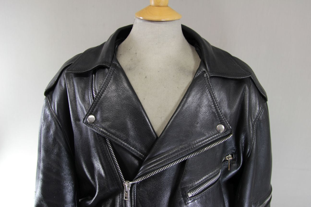 VINTAGE 70s PUNK ROCK STYLE BLACK LEATHER BIKER JACKET WITH QUILTED LINING 54 IN