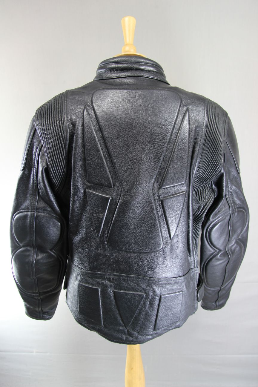 DANNISPORT BLACK LEATHER BIKER JACKET + SHOULDER & ELBOW T-PRO CE ARMOUR 44-46IN