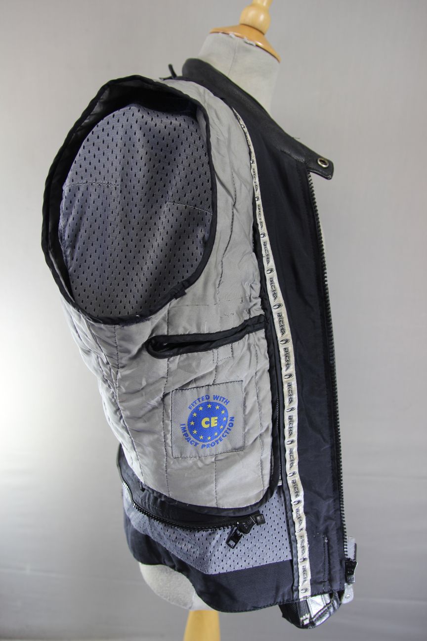 RICHA AVS EVO ALL SEASON LEATHER BIKER JACKET WITH CE ARMOUR/THERMAL LINING 38IN