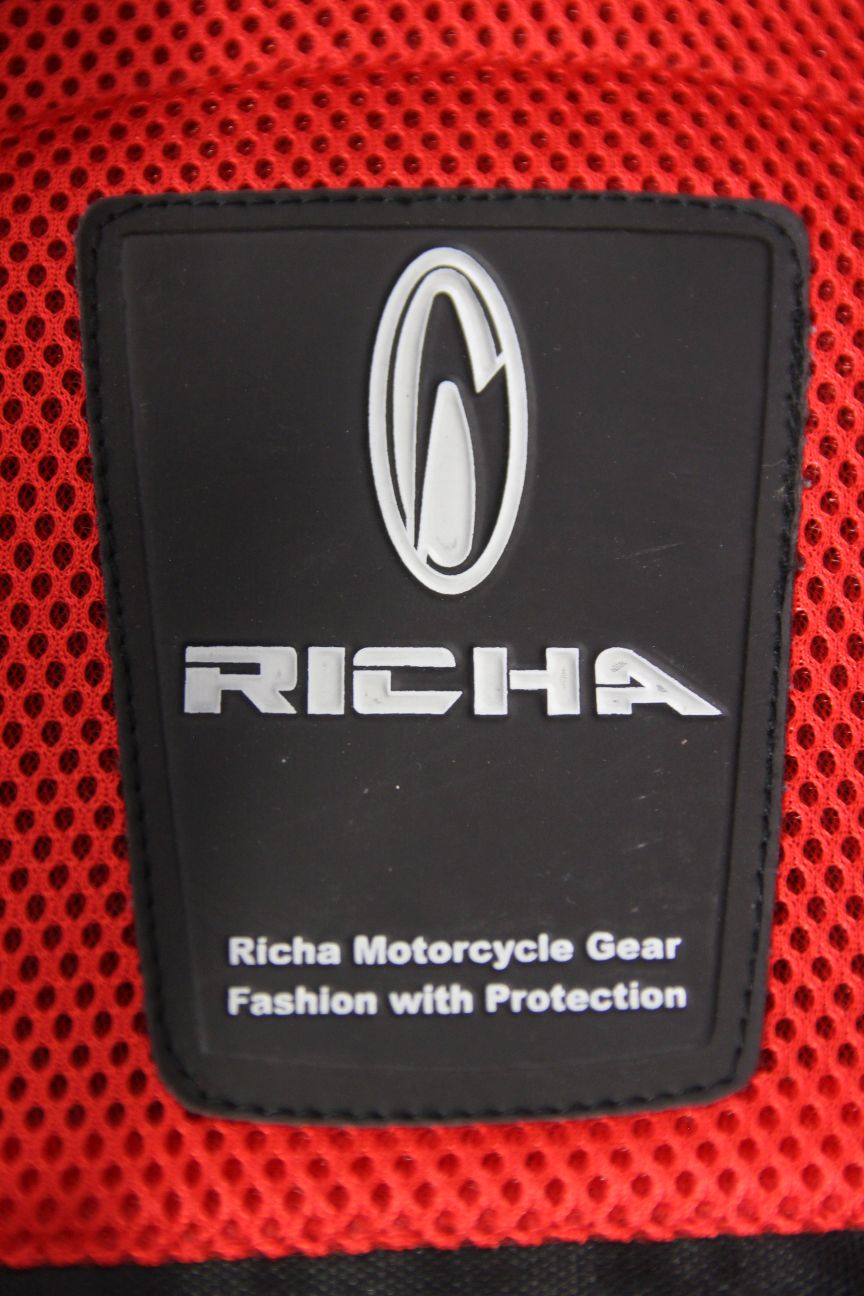 RICHA 2 PIECE BLACK & RED LEATHER BIKER SUIT WITH CE ARMOUR CHEST 42"/WAIST 32"